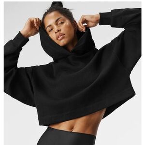 Brand new. (never worn).Alo Yoga. Size S.